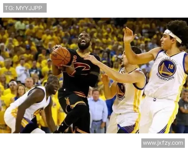 2016年骑士与勇士常规赛精彩视频回放全景解析与赛后点评